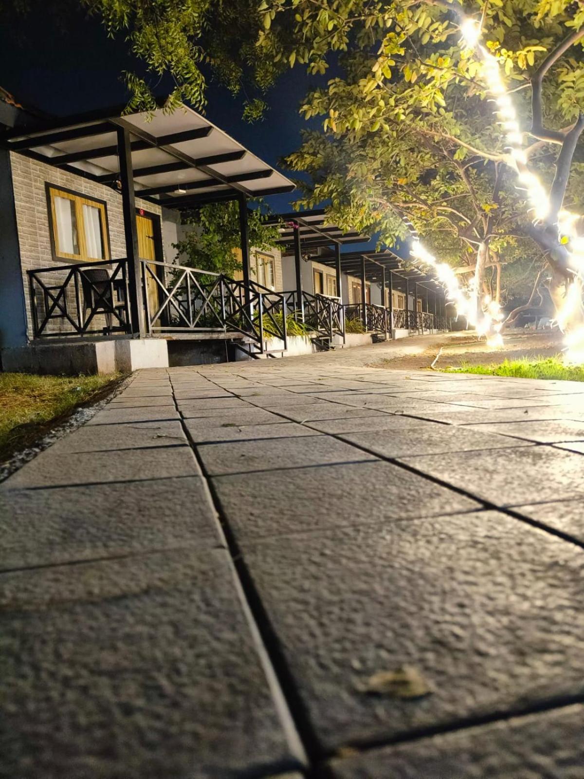 Agralam Cottages @Raghunandan Resort Нашик Екстер'єр фото